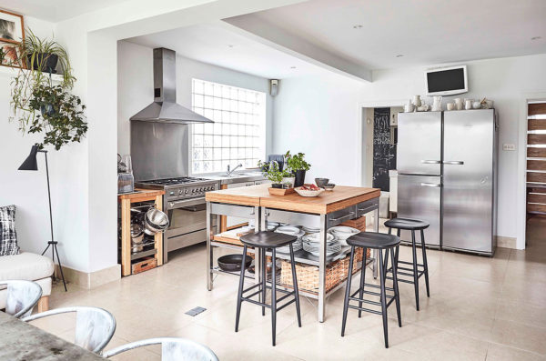 Nightingale Road open plan shoot location in Bushey