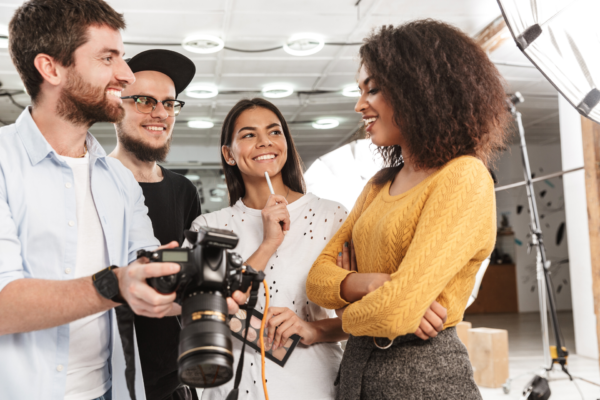 How to hire an interior stylist for your photoshoot to create beautiful shots 