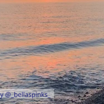 How to stay positive online in 2020. Sunset over the sea