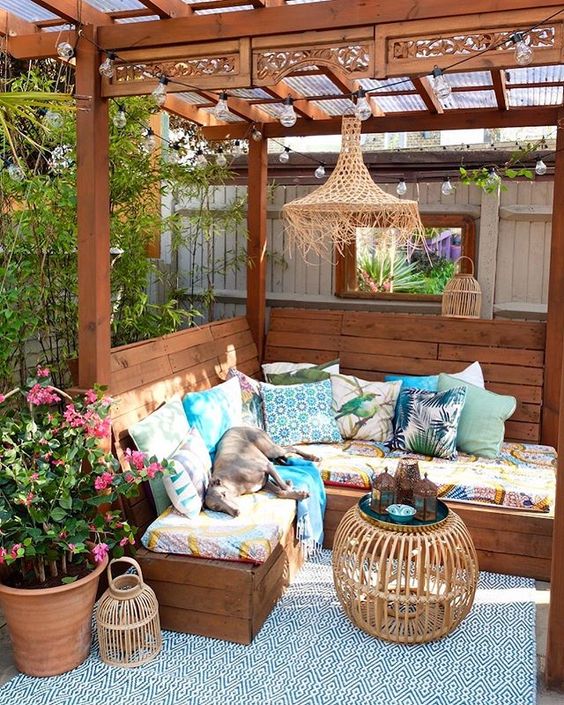 Garden style ideas from UK interior stylists. How to style with plants and outdoor furniture.