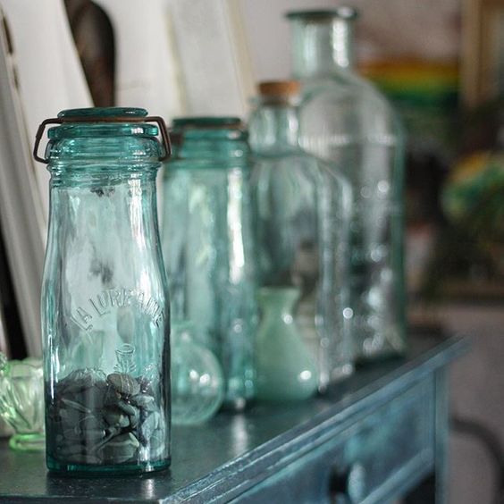 How to create a vignette - styling with glass objects in the home.