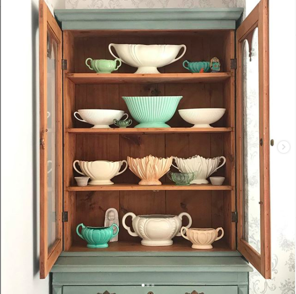 How to style a dresser of vintage crockery