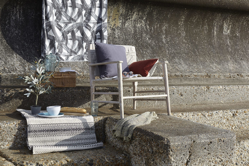 Holly Jolliffe/ Style of Wight Magazine/ Summer living shoot