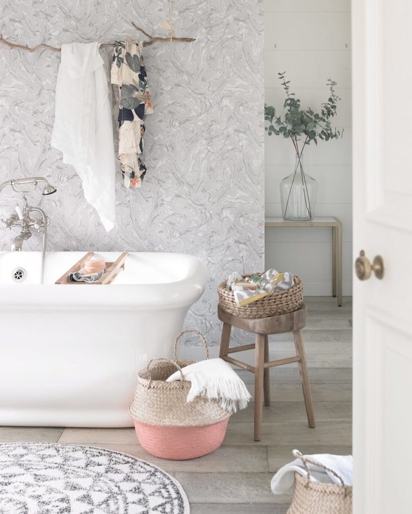 Country Homes & Interiors