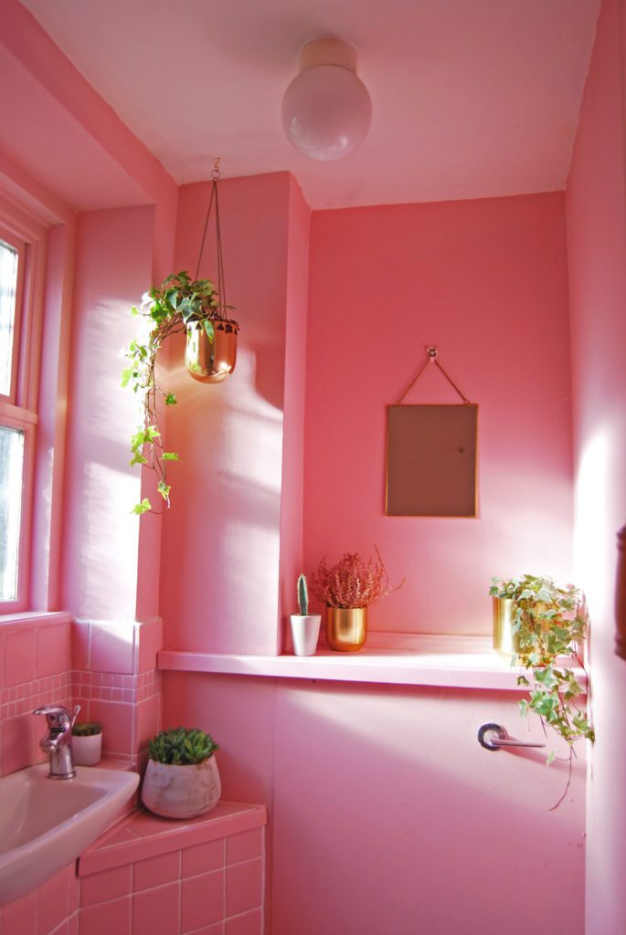 PINKBATHROOM2