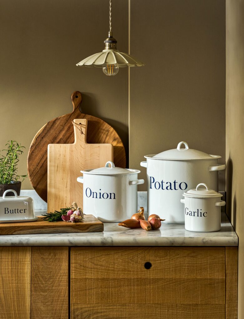 Garden Trading Enamel Storage